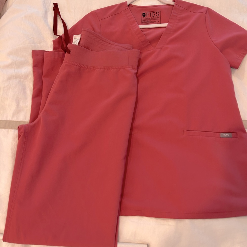 Figs Set. Rose Quartz  Casma top- Small,  Livingston Bottoms- Medium Tall